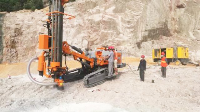 北方砂石骨料矿山：HW916 潜孔钻机采石场爆破与边坡治理纪实